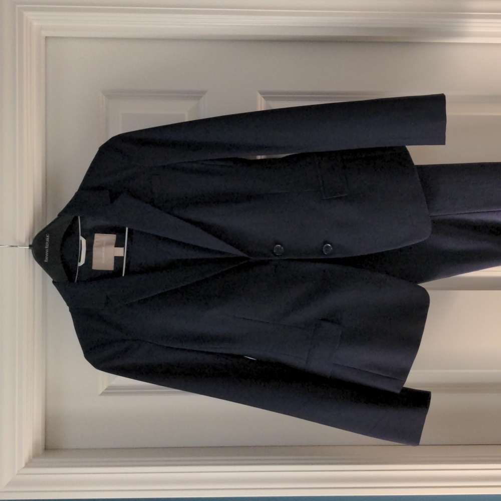 EUC Banana Republic Navy women's suit (Pants and Jacket)